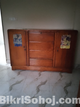 শোকেচ,ওয়াড্রফ, ডেসিন টেবিল